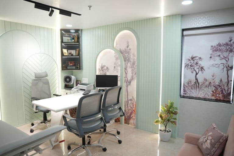 Moderne, lichte behandelkamer